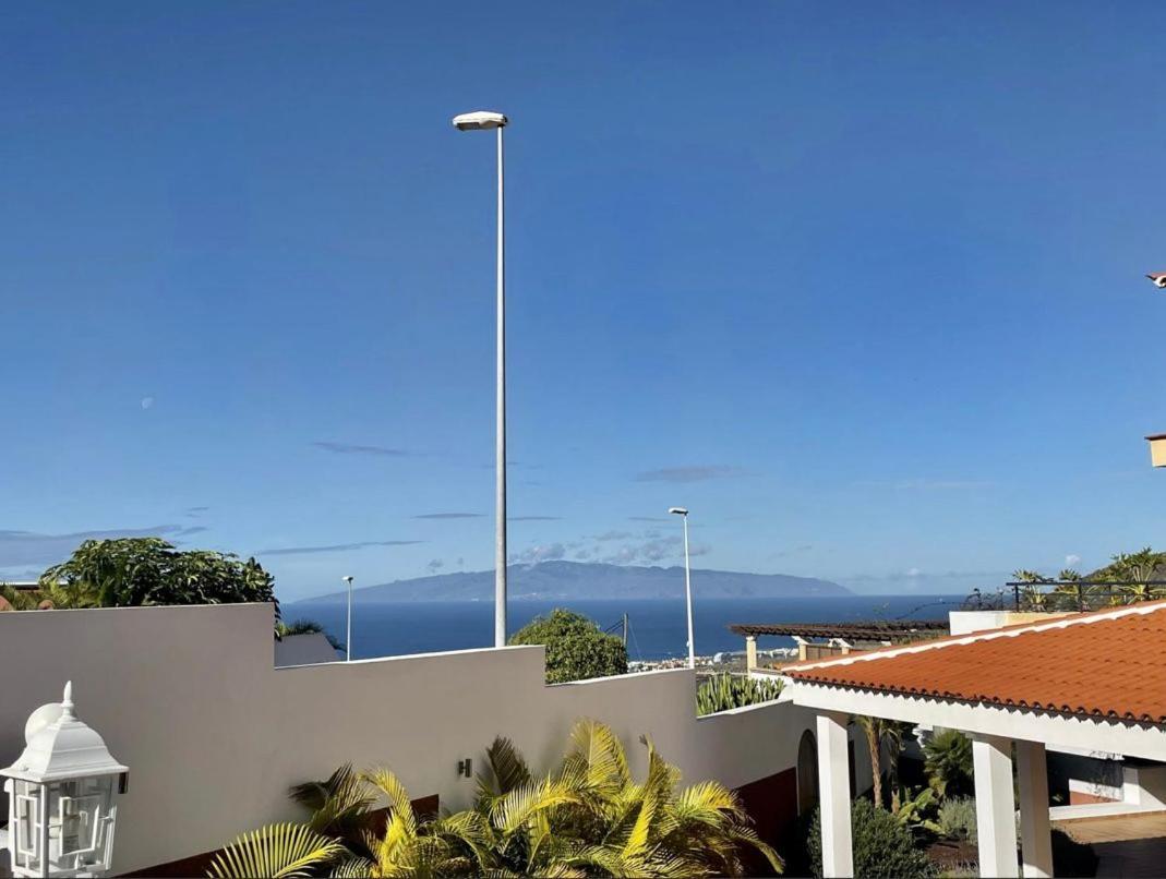 Villa Amorio A Spacious Modern Getaway With A Private Heated Pool & Sea Views Costa Adeje Dış mekan fotoğraf