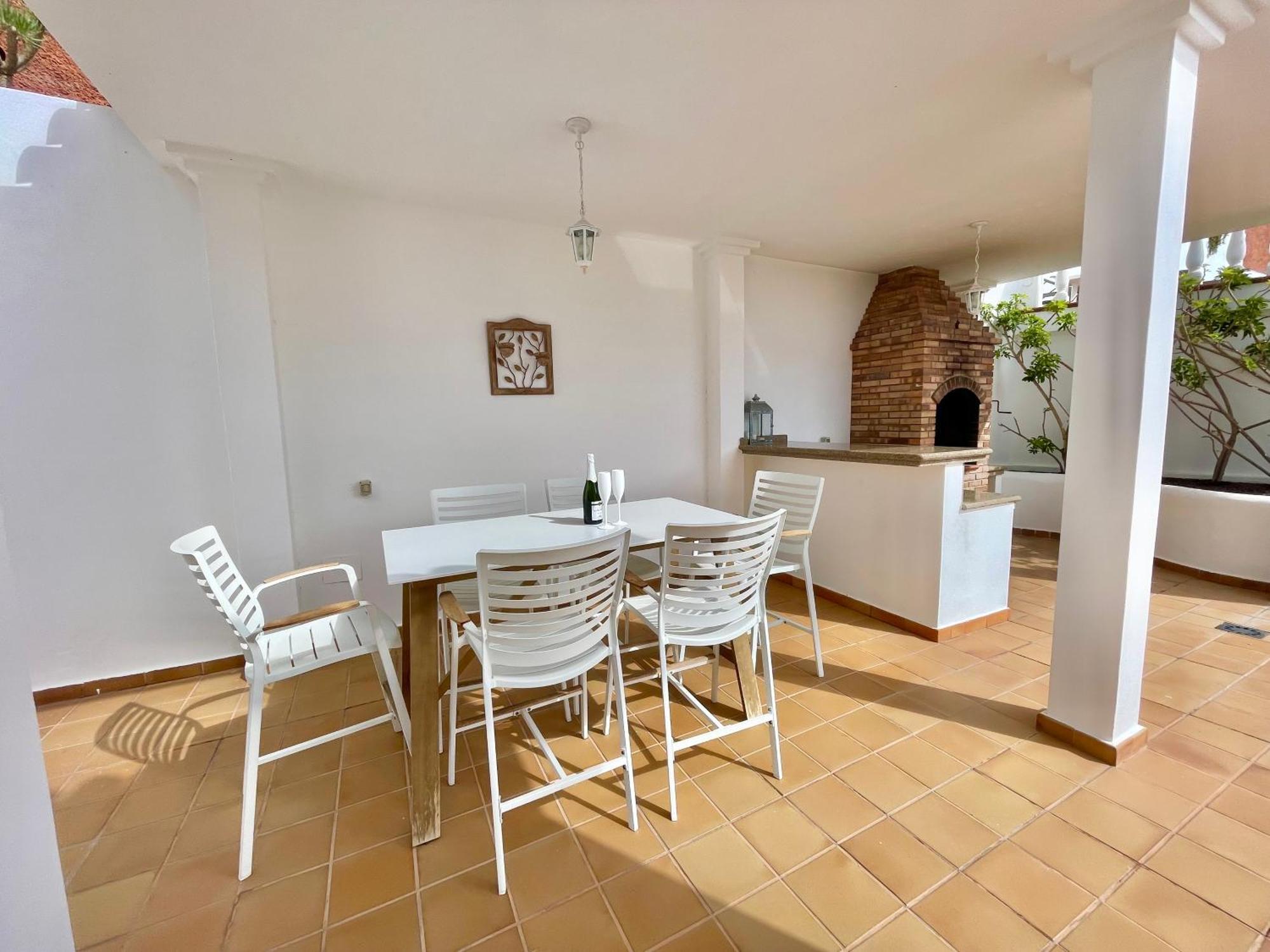 Villa Amorio A Spacious Modern Getaway With A Private Heated Pool & Sea Views Costa Adeje Dış mekan fotoğraf