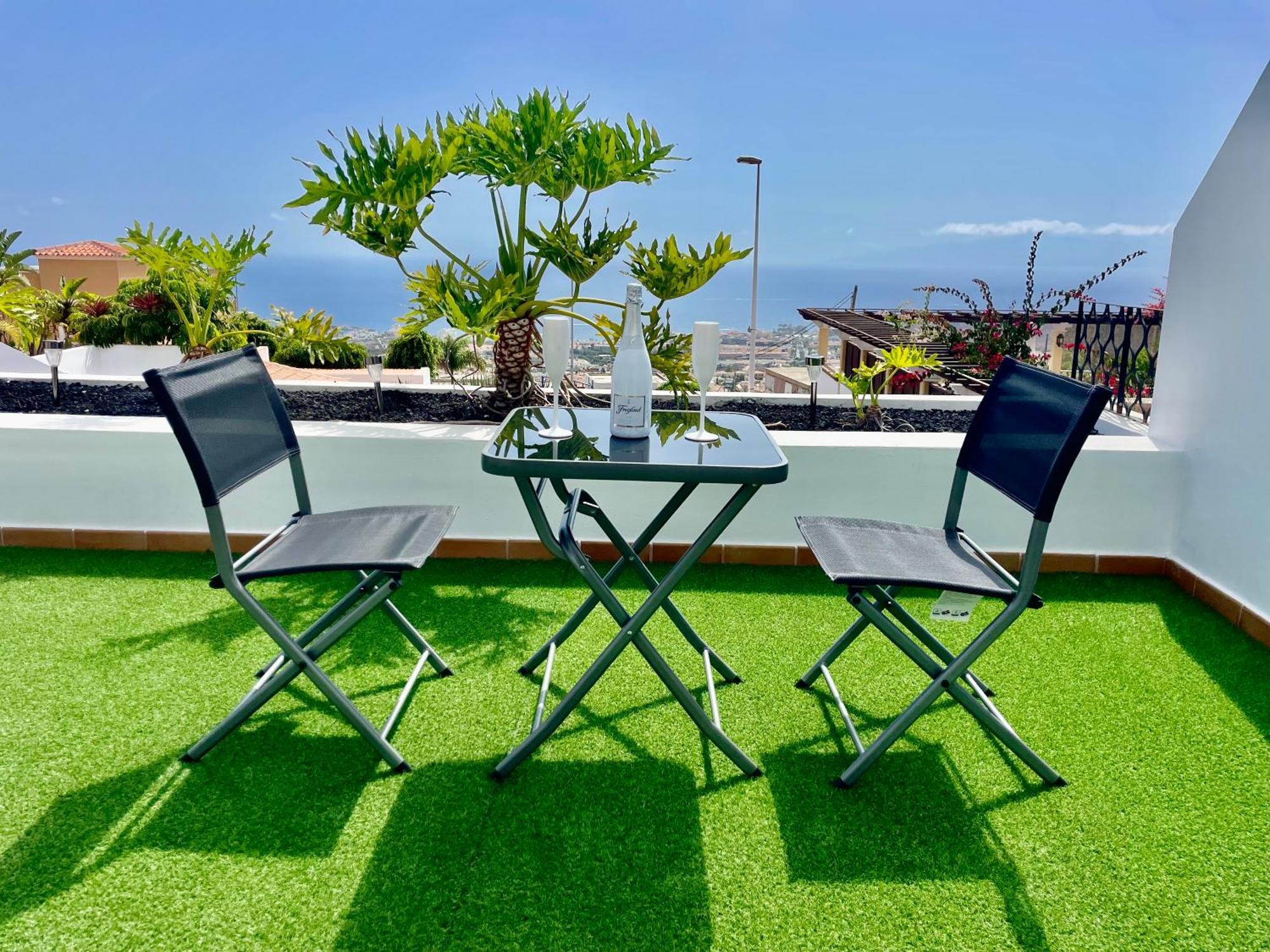 Villa Amorio A Spacious Modern Getaway With A Private Heated Pool & Sea Views Costa Adeje Dış mekan fotoğraf