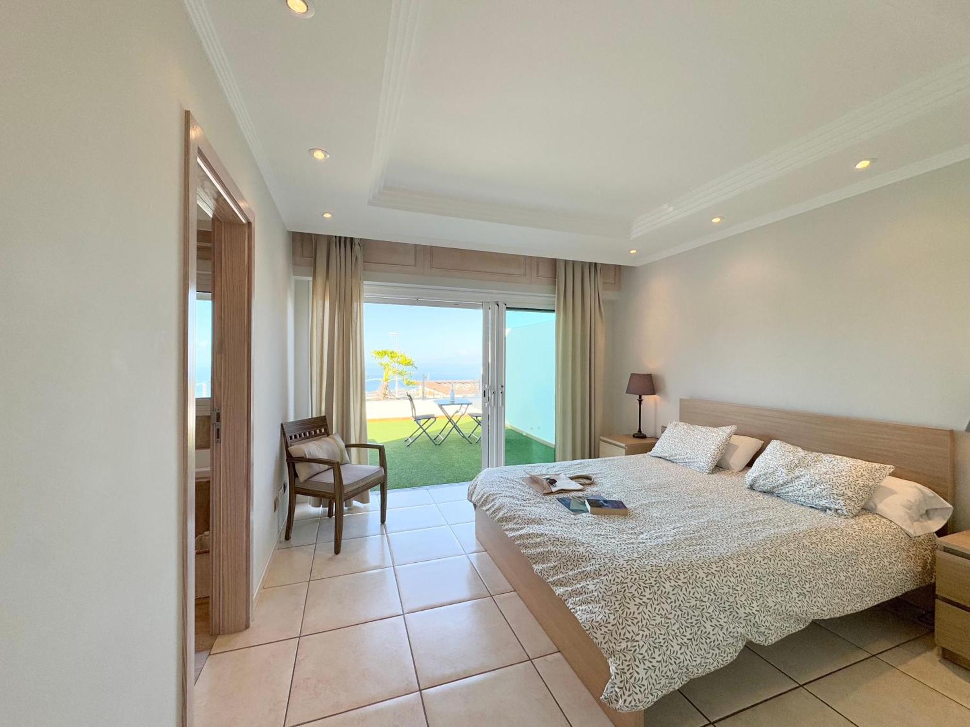 Villa Amorio A Spacious Modern Getaway With A Private Heated Pool & Sea Views Costa Adeje Dış mekan fotoğraf